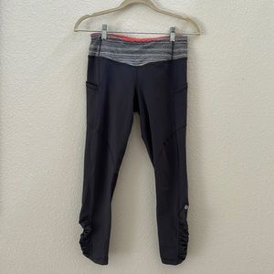 Lululemon Gray and Pink Ruched Capris Size 6